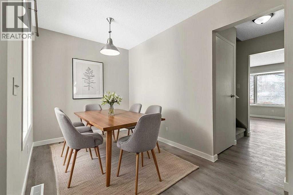 129 Berwick Drive NW, Calgary, Alberta  T3K 1E7 - Photo 10 - A2293000