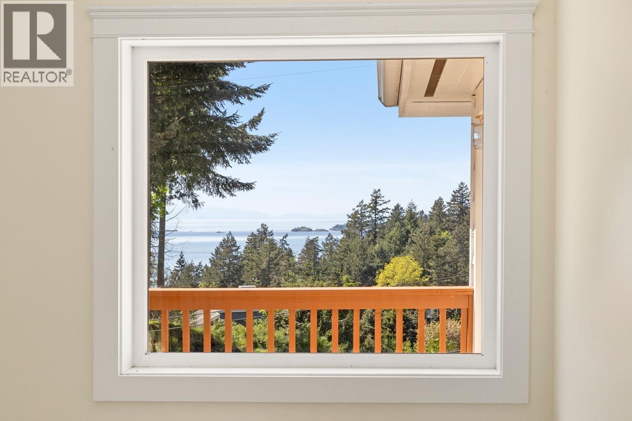 483 Braewood Place, Bowen Island, British Columbia  V0N 1G2 - Photo 12 - R3120666