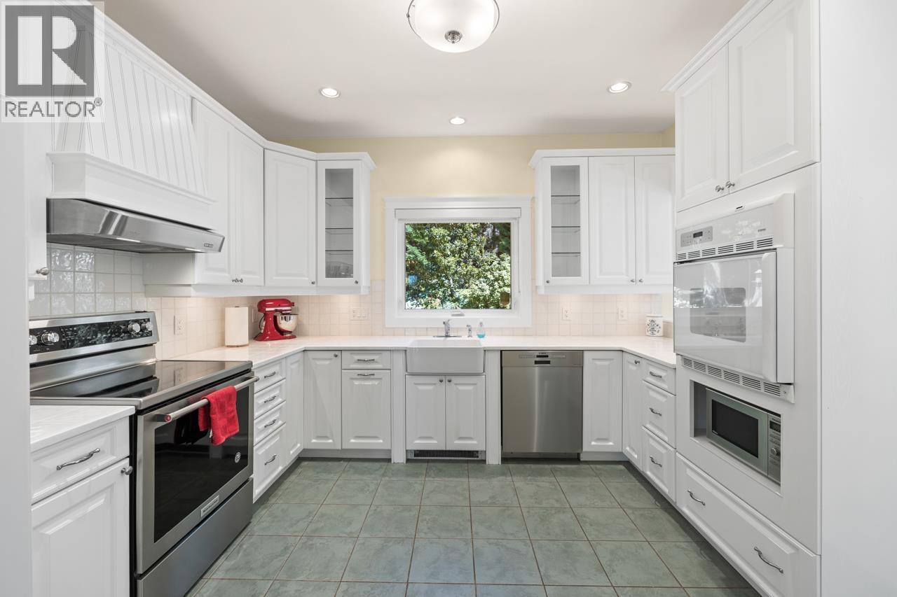 483 Braewood Place, Bowen Island, British Columbia  V0N 1G2 - Photo 8 - R3120666
