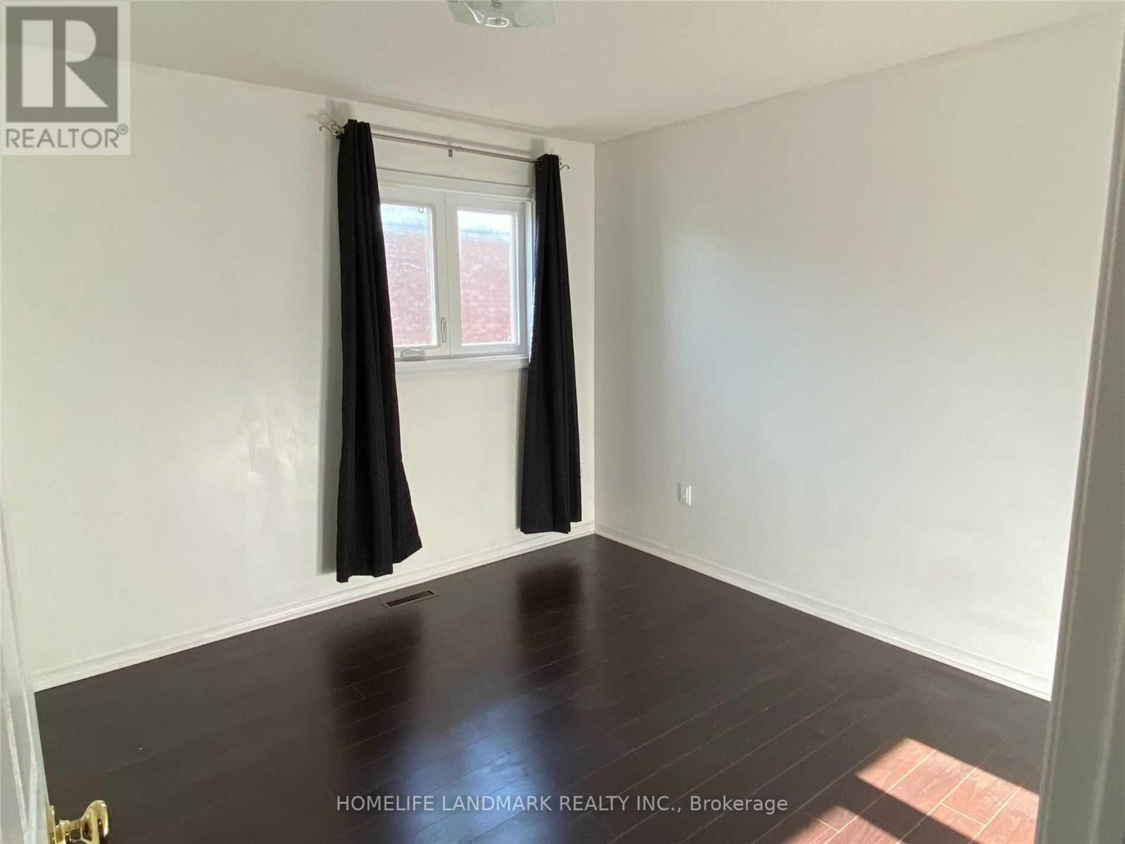 102 Bernard Avenue, Richmond Hill, Ontario  L4C 9Z5 - Photo 10 - N13093726