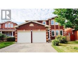 102 BERNARD AVENUE, Richmond Hill, Ontario
