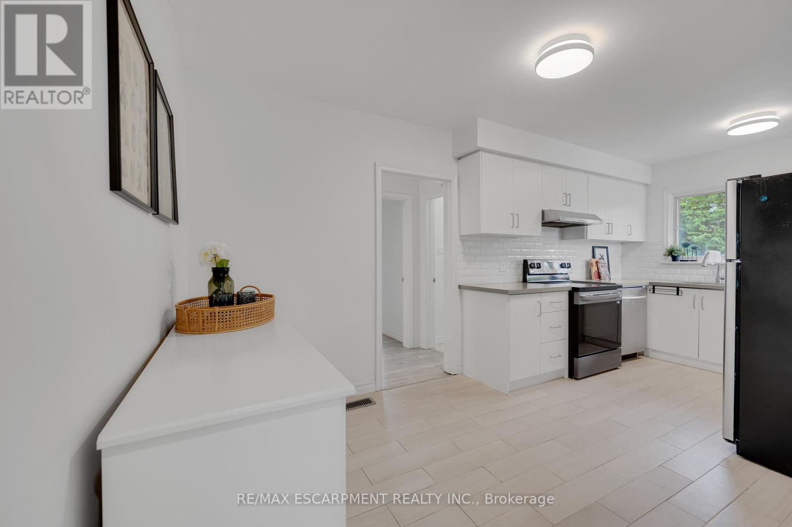 2076 Constance Drive, Oakville, Ontario  L6J 2V7 - Photo 18 - W13093744