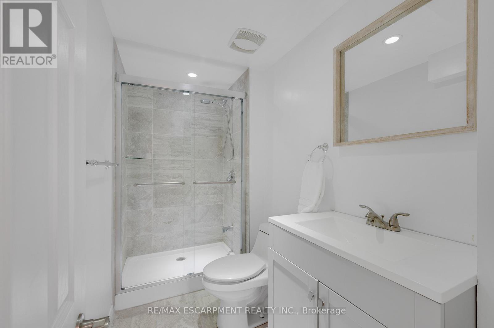 2076 Constance Drive, Oakville, Ontario  L6J 2V7 - Photo 25 - W13093744
