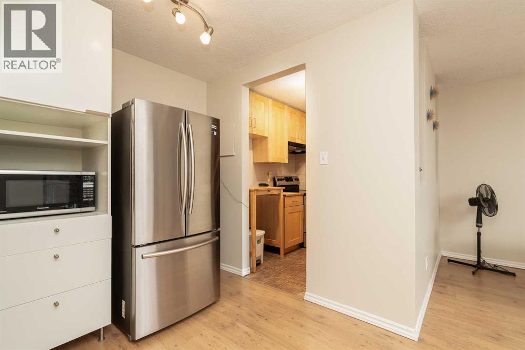 419, 5 Berkeley Place W, Lethbridge, Alberta  T1K 5M9 - Photo 11 - A2307011