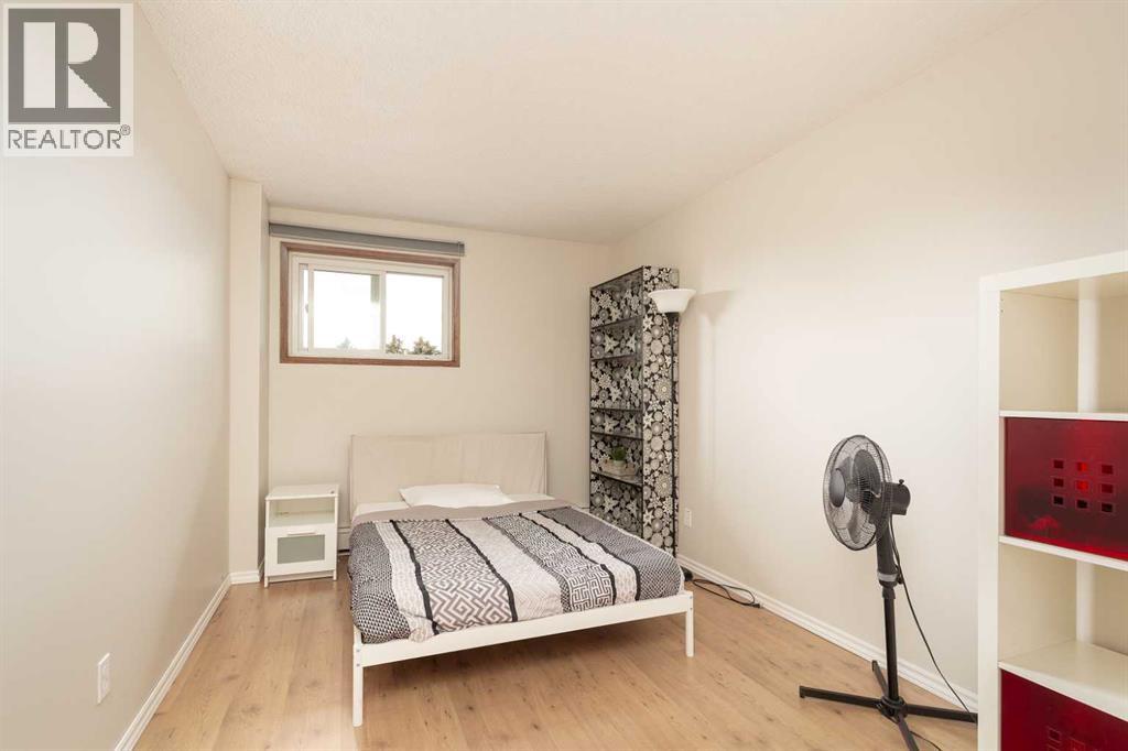 419, 5 Berkeley Place W, Lethbridge, Alberta  T1K 5M9 - Photo 5 - A2307011