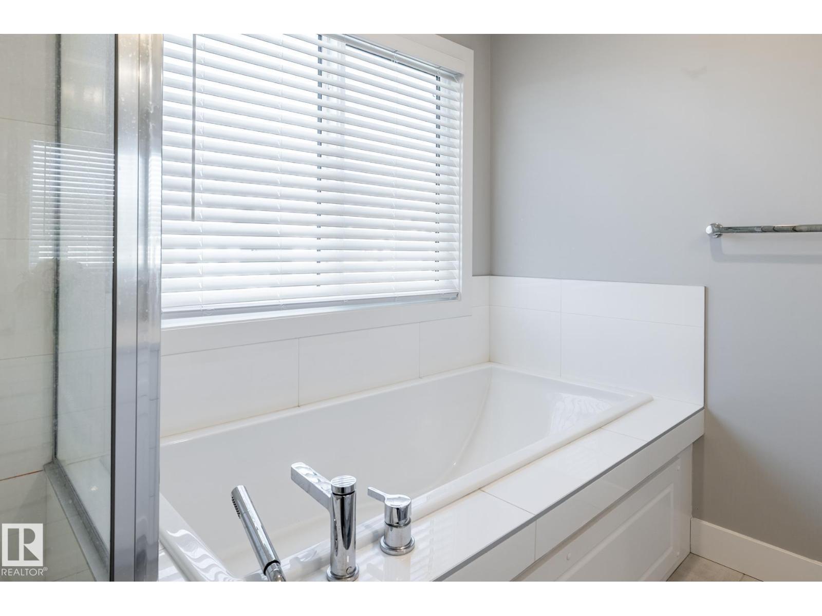 1440 Darby Green Sw, Edmonton, Alberta  T6W 4N5 - Photo 23 - E4486109