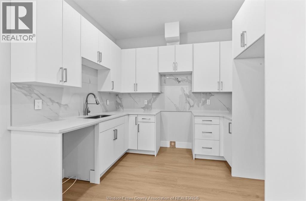 2142 Daytona, Windsor, Ontario  N9C 2L7 - Photo 11 - 26010195