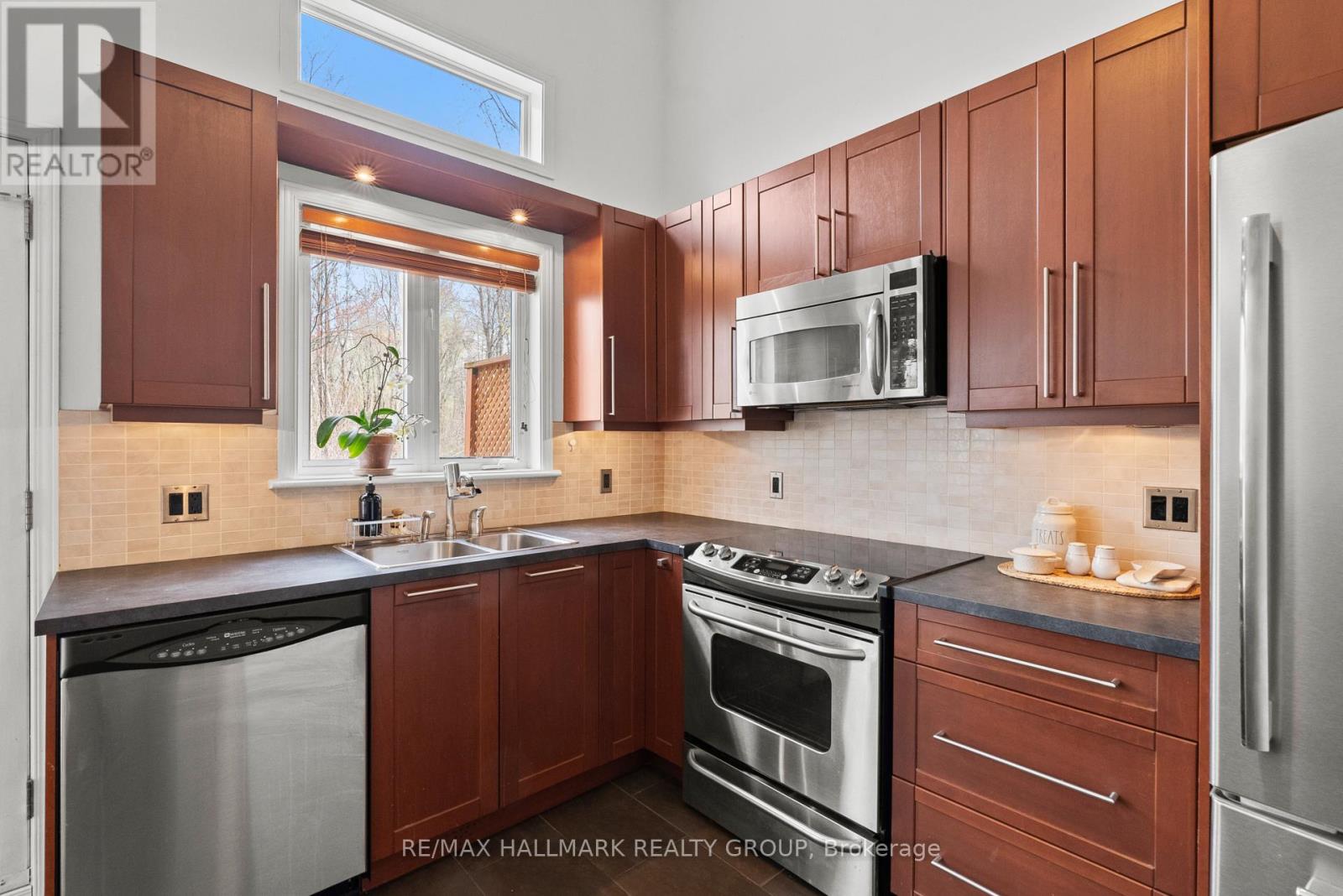 243 Gladeview Private, Ottawa, Ontario  K1T 4A7 - Photo 13 - X13091766
