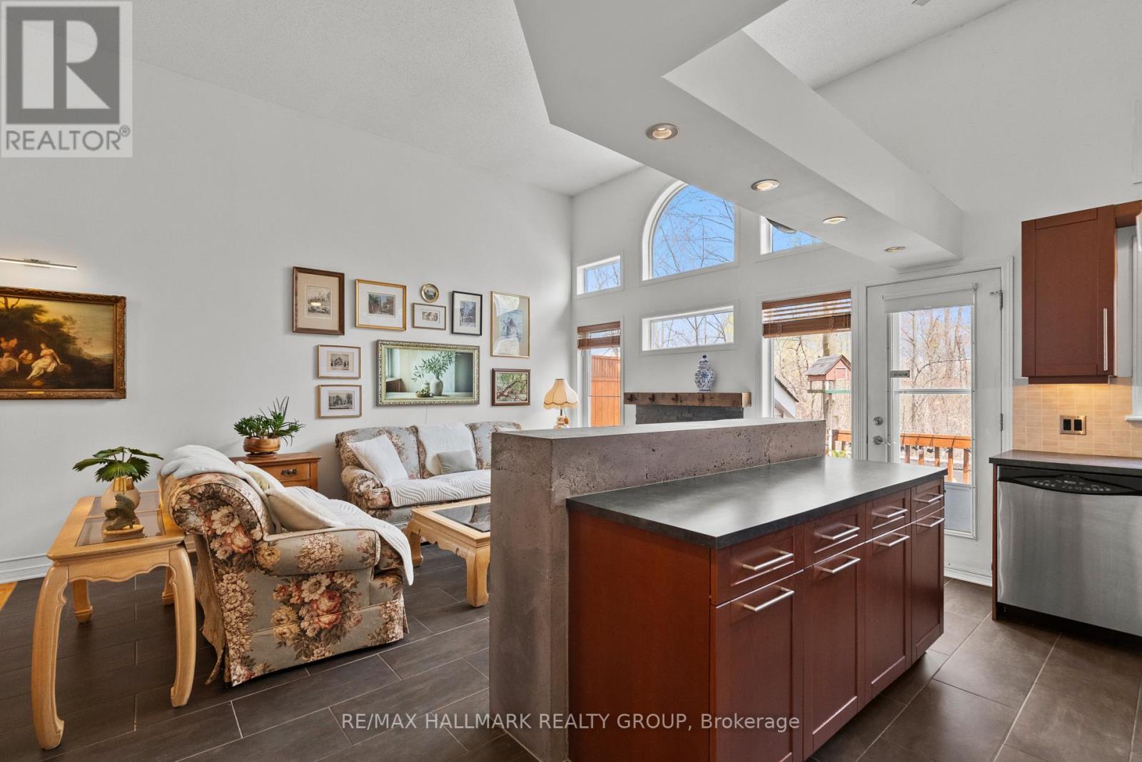 243 Gladeview Private, Ottawa, Ontario  K1T 4A7 - Photo 15 - X13091766