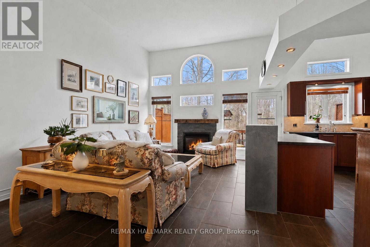 243 Gladeview Private, Ottawa, Ontario  K1T 4A7 - Photo 8 - X13091766