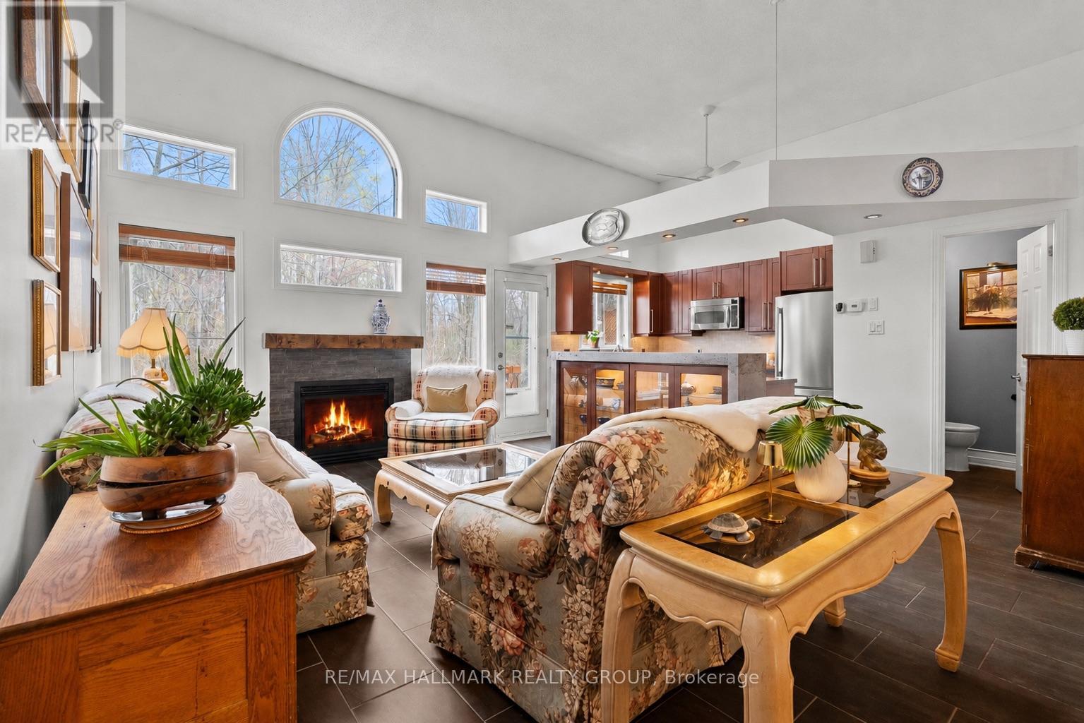 243 Gladeview Private, Ottawa, Ontario  K1T 4A7 - Photo 7 - X13091766