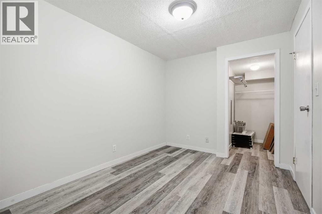 89 Prestwick Way Se, Calgary, Alberta  T2Z 3W7 - Photo 40 - A2299240