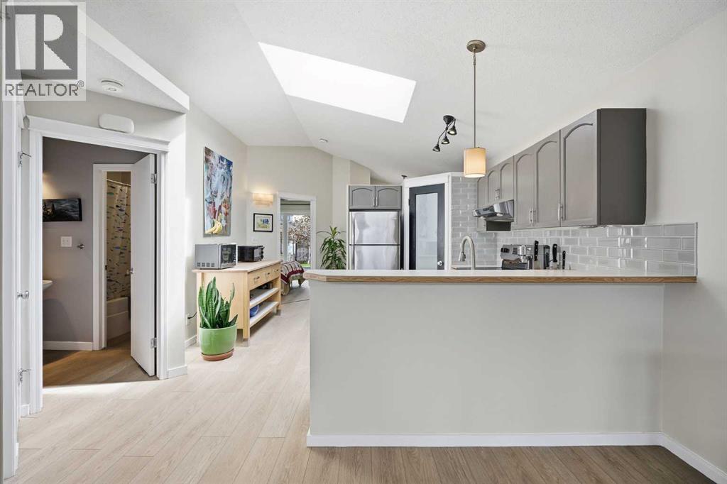 89 Prestwick Way Se, Calgary, Alberta  T2Z 3W7 - Photo 9 - A2299240
