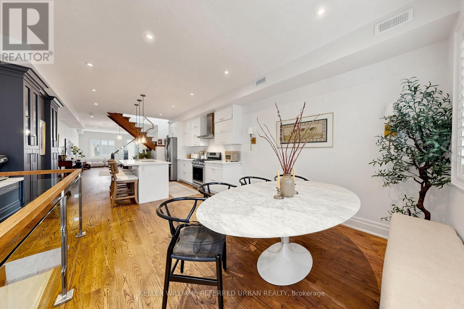 150 Rhodes Avenue, Toronto, Ontario  M4L 3A1 - Photo 6 - E13059478