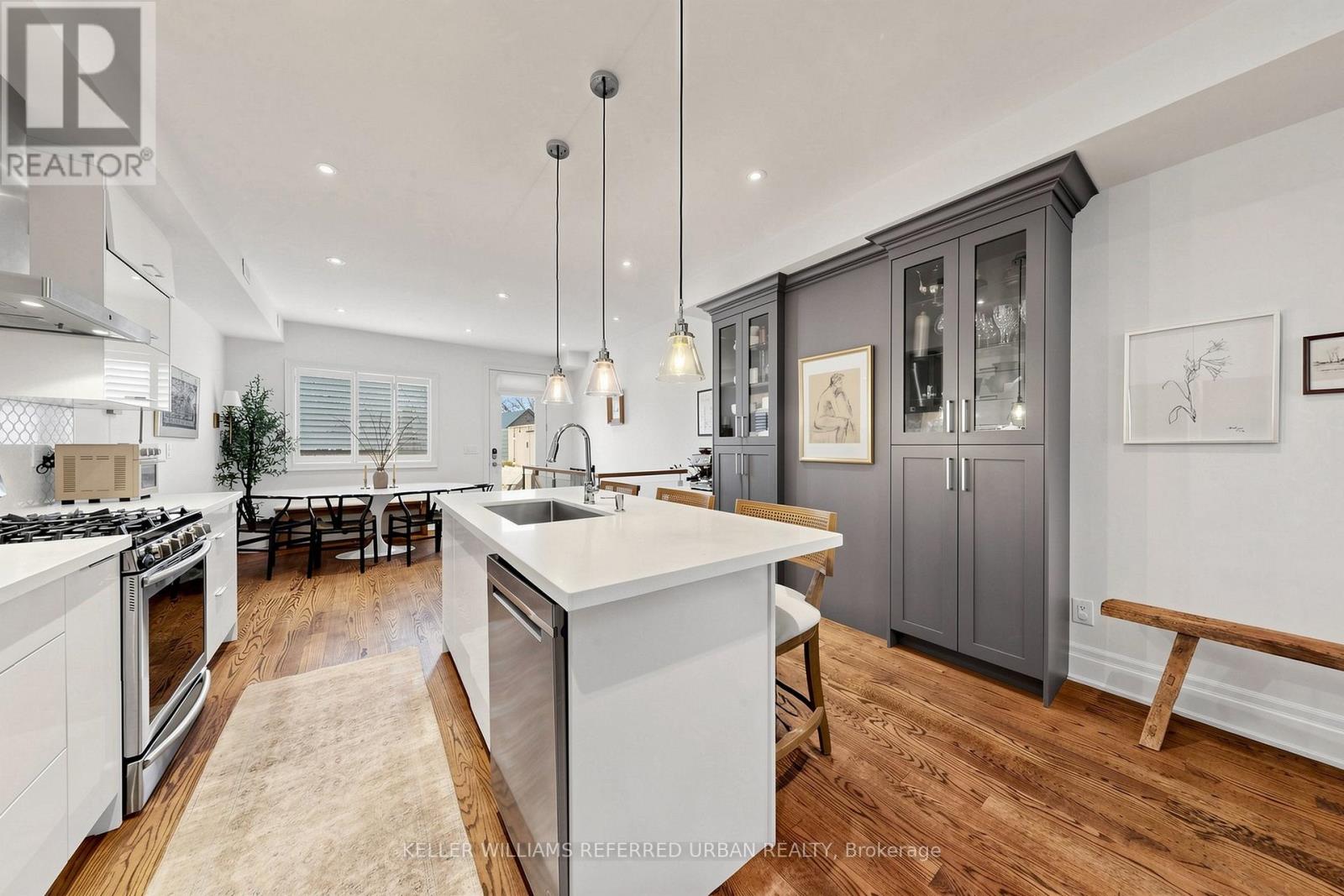 150 Rhodes Avenue, Toronto, Ontario  M4L 3A1 - Photo 8 - E13059478