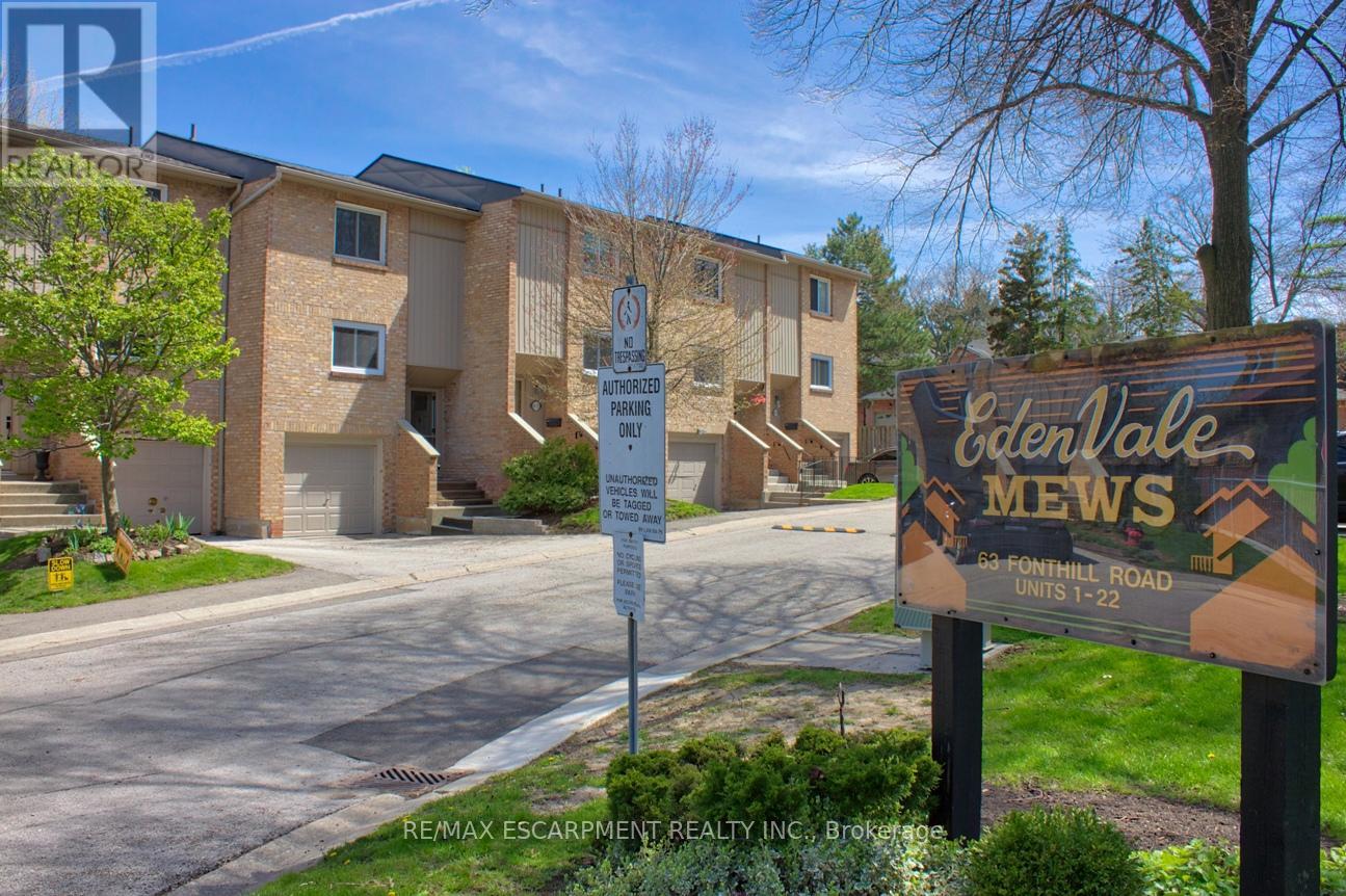 4 - 63 Fonthill Road, Hamilton, Ontario  L9C 6T1 - Photo 2 - X13093732