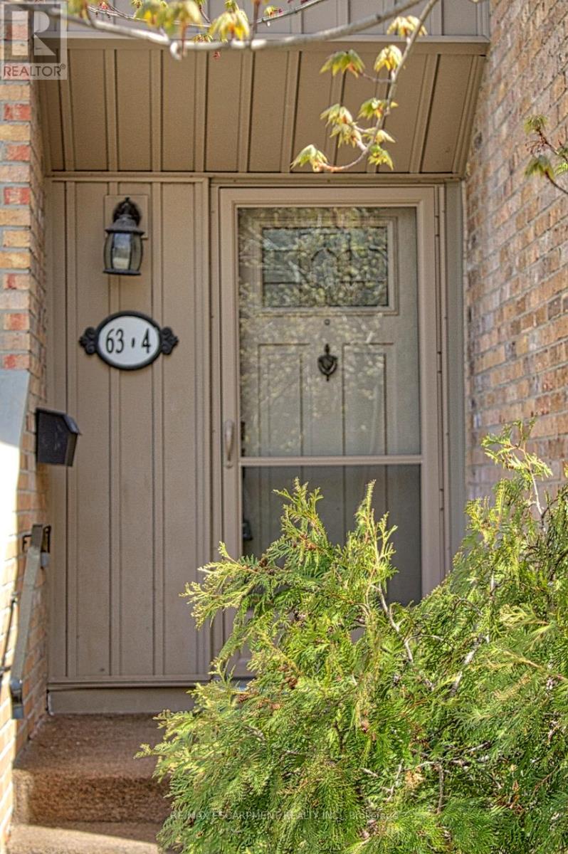 4 - 63 Fonthill Road, Hamilton, Ontario  L9C 6T1 - Photo 4 - X13093732