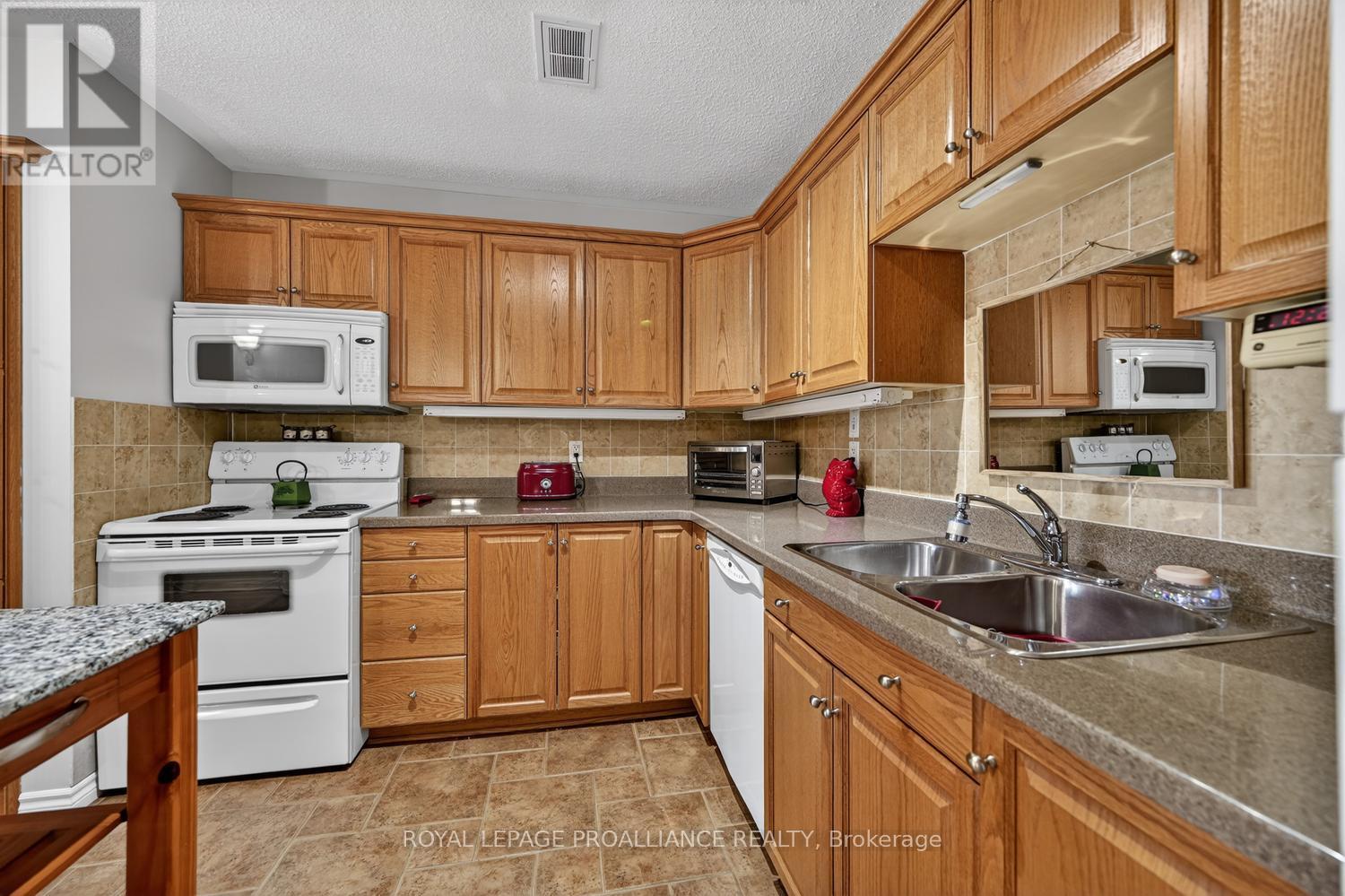 6 - 410 King Street E, Prescott, Ontario  K0E 1T0 - Photo 13 - X13093804