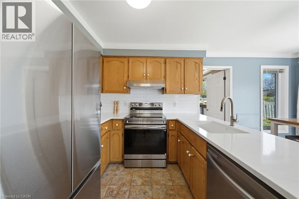 18 Northforest Trail, Kitchener, Ontario  N2N 2Y7 - Photo 15 - 40827060