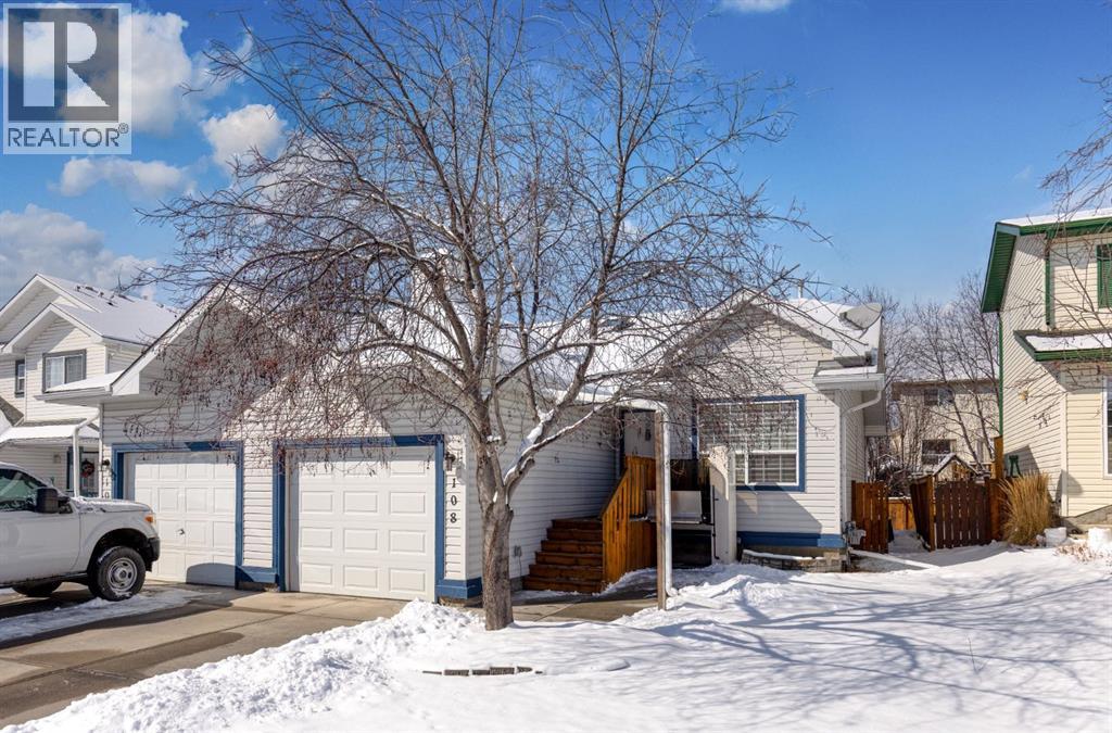108 Quigley Close, Cochrane, Alberta  T4C 1S4 - Photo 1 - A2292444