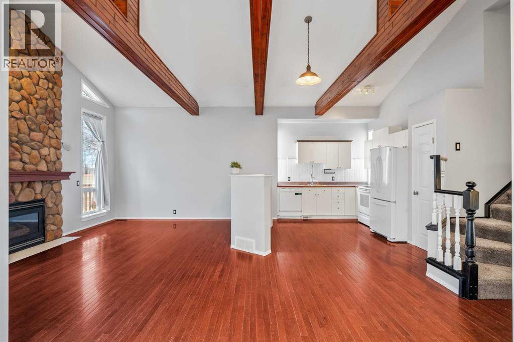 14700 Mt Mckenzie Drive Se, Calgary, Alberta  T2Z 2V1 - Photo 4 - A2306808