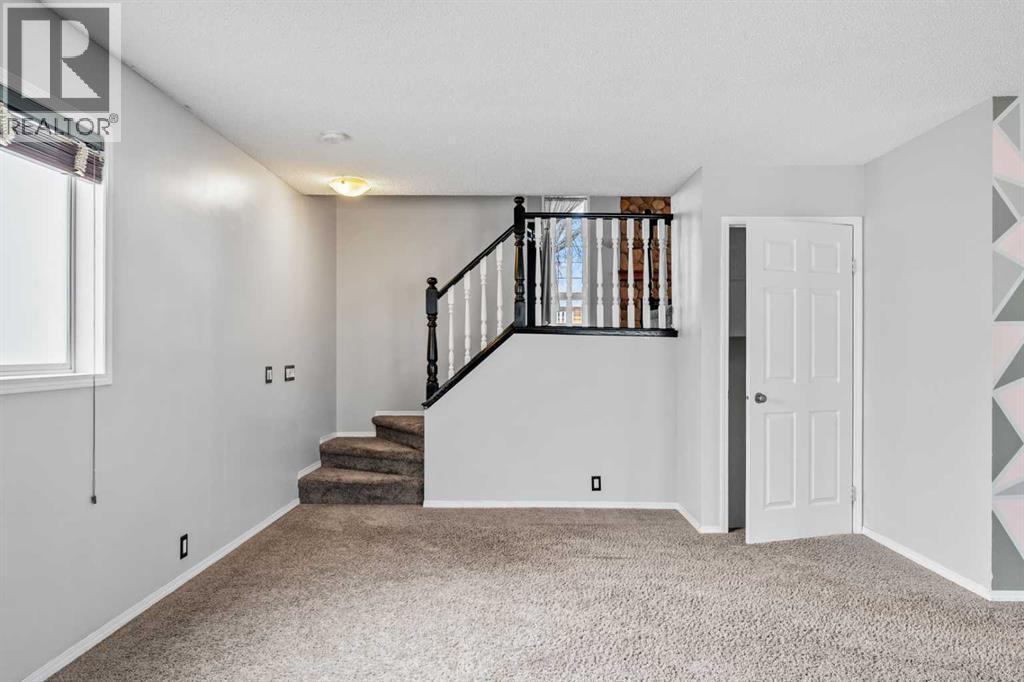 14700 Mt Mckenzie Drive Se, Calgary, Alberta  T2Z 2V1 - Photo 19 - A2306808