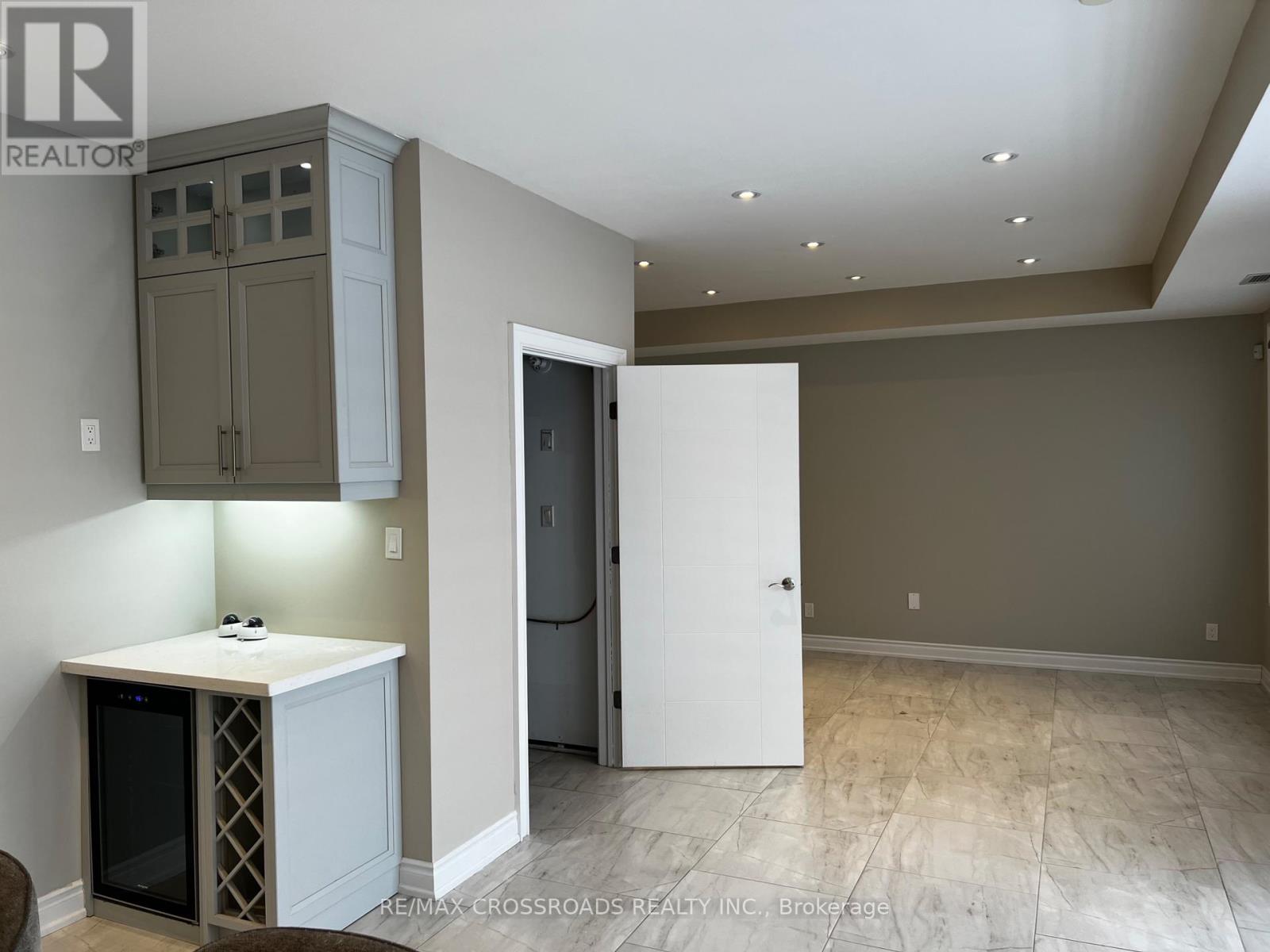 602 Lake Drive S, Georgina, Ontario  L4P 1T5 - Photo 13 - N13093836