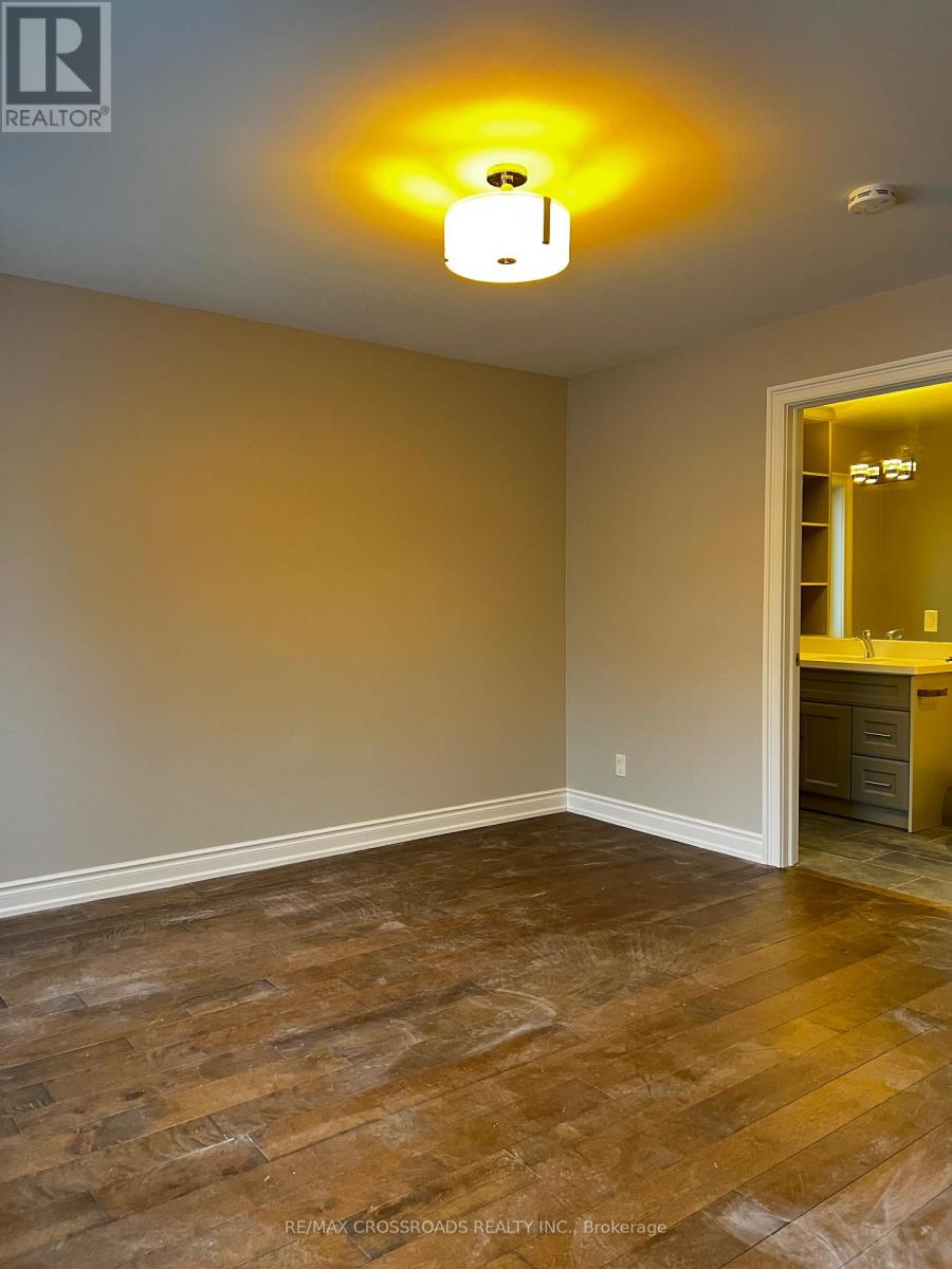 602 Lake Drive S, Georgina, Ontario  L4P 1T5 - Photo 31 - N13093836