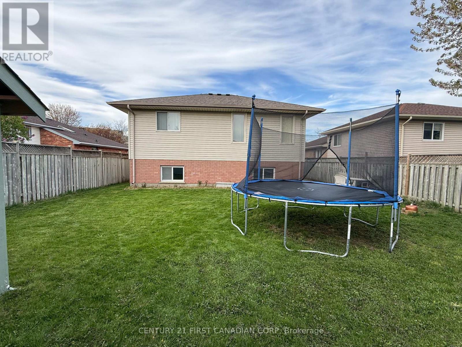 23 Josselyn Drive, London South, Ontario  N6E 3S6 - Photo 40 - X12984240