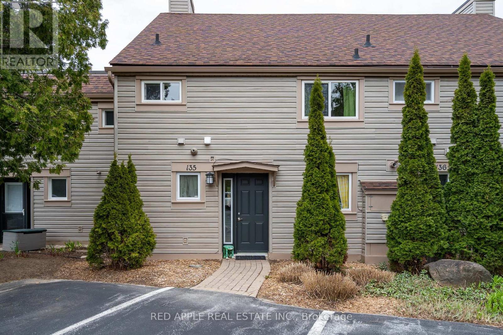 135 ESCARPMENT CRESCENT, Collingwood, Ontario
