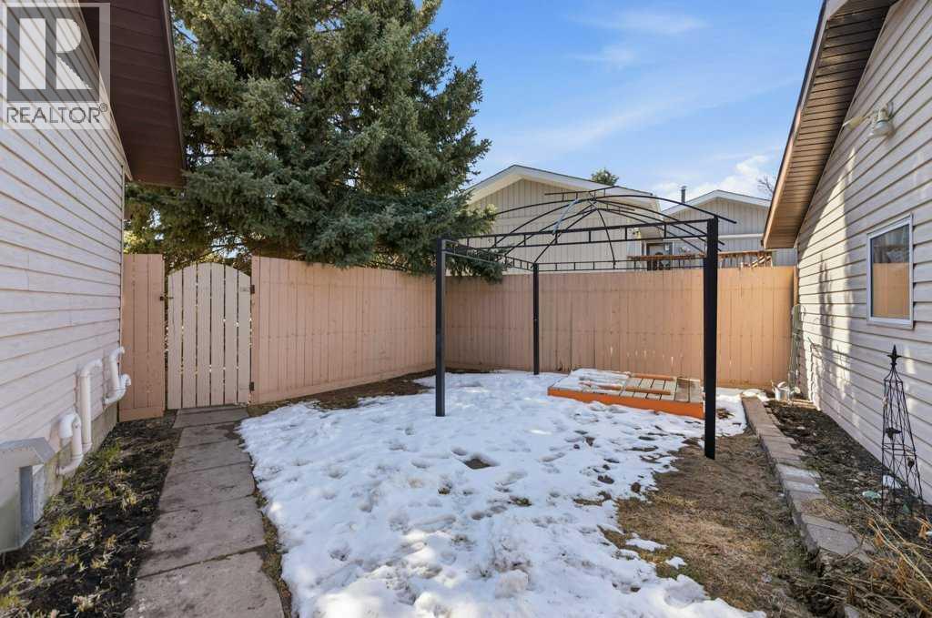 536 Woodhill Place SW, Calgary, Alberta  T2W 3L5 - Photo 42 - A2299102