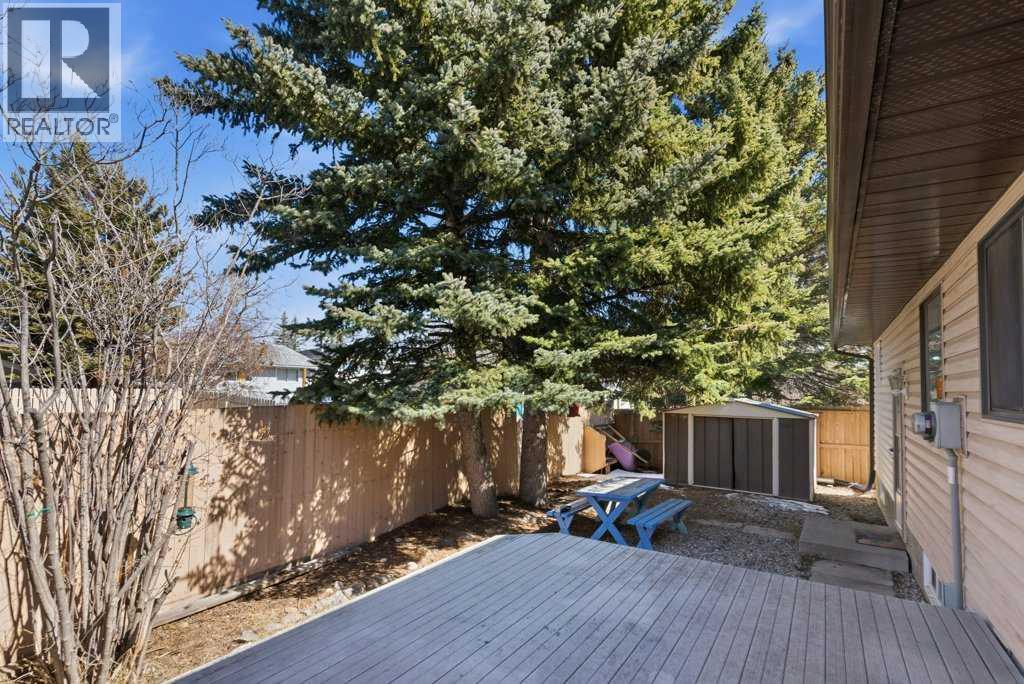 536 Woodhill Place SW, Calgary, Alberta  T2W 3L5 - Photo 44 - A2299102