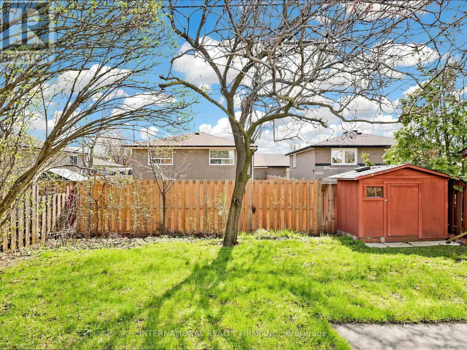 33 Danesbury Crescent, Brampton, Ontario  L6T 1T2 - Photo 37 - W13093766