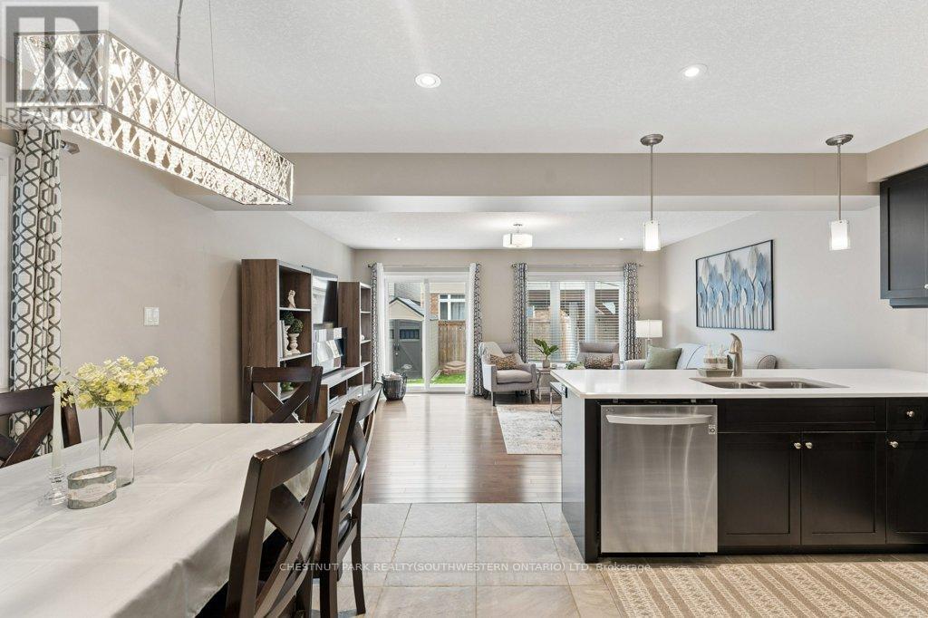 23 Valleybrook Drive, Kitchener, Ontario  N2A 0J9 - Photo 7 - X13093758