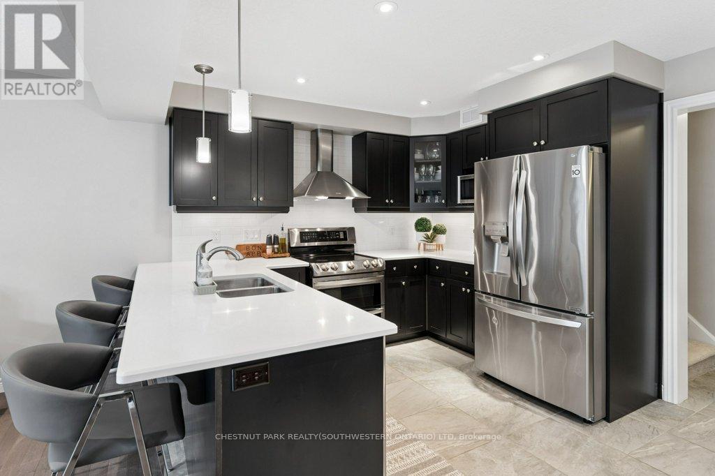 23 Valleybrook Drive, Kitchener, Ontario  N2A 0J9 - Photo 8 - X13093758