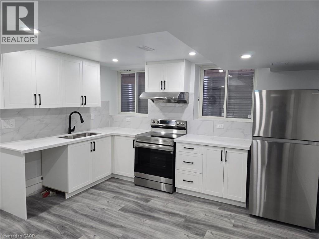 14 CAHILL Drive Unit# LOWER, Brantford, Ontario