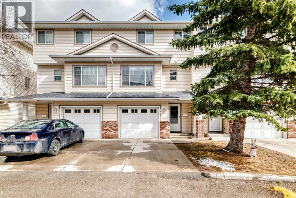 110 Country Hills Cove Nw, Calgary, Alberta  T3K 5G7 - Photo 2 - A2289428
