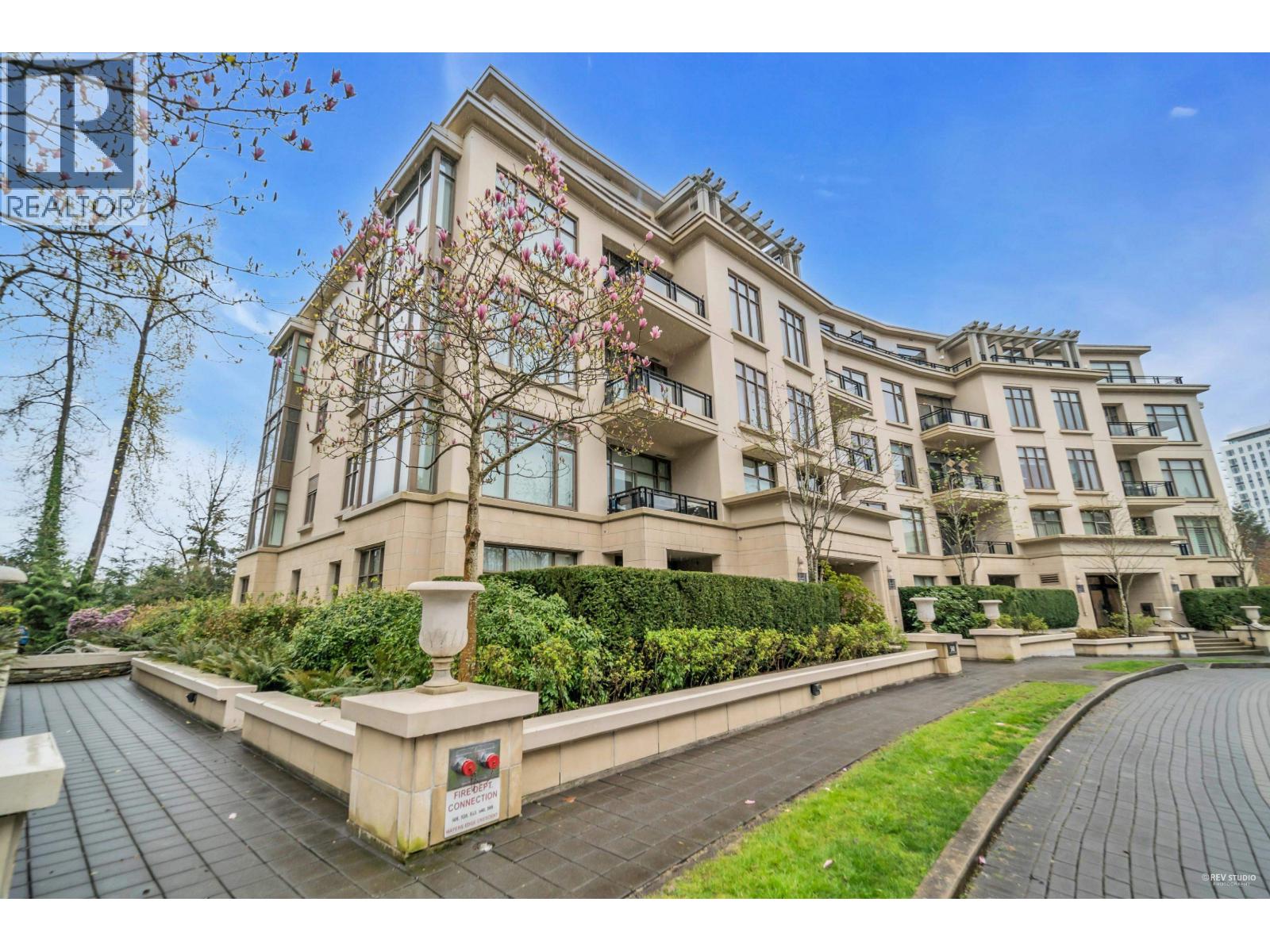 403 568 Waters Edge Crescent, West Vancouver, British Columbia  V7T 0A2 - Photo 2 - R3120678