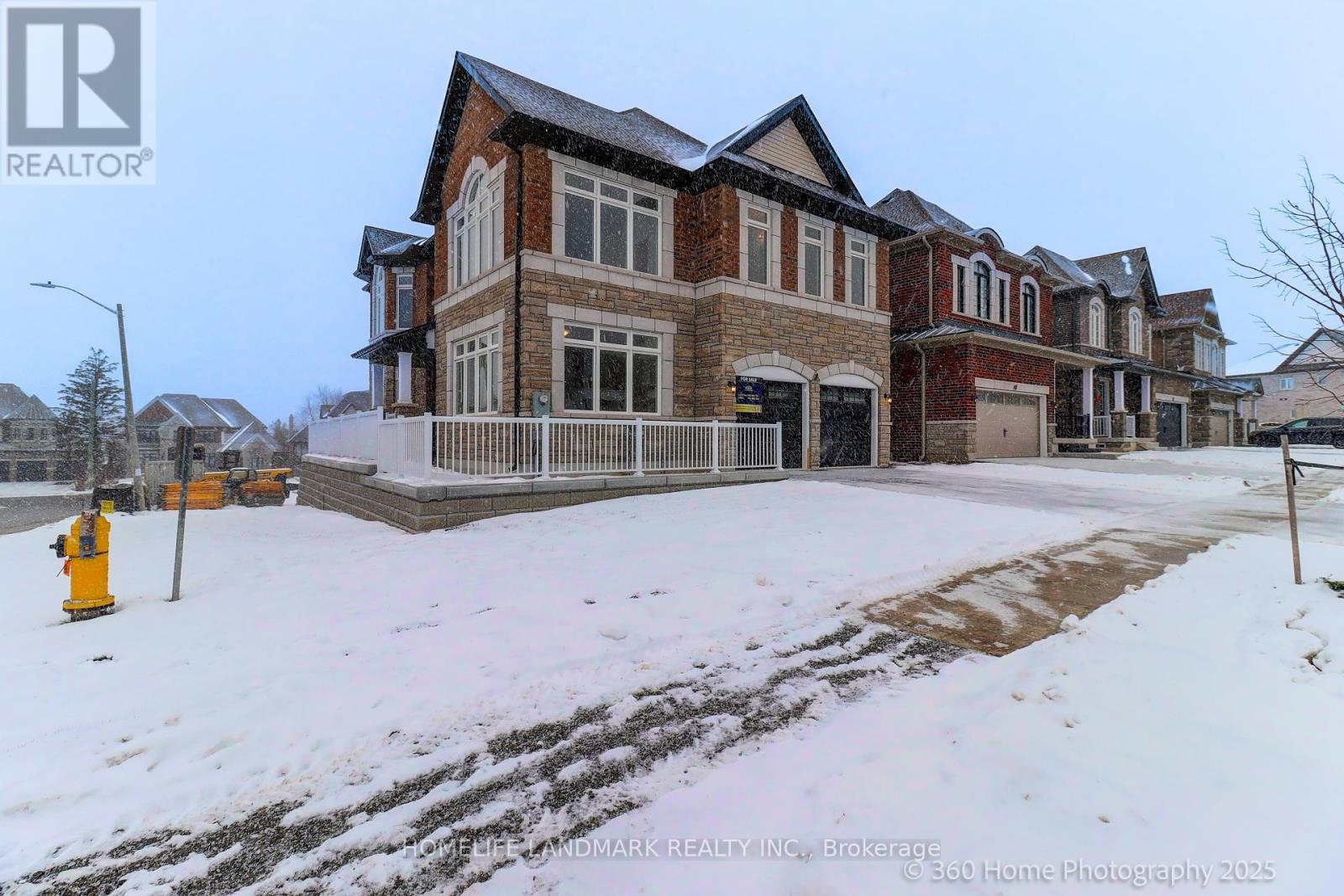 8 Mapleton Street, Richmond Hill, Ontario  L4E 1N1 - Photo 3 - N13093844