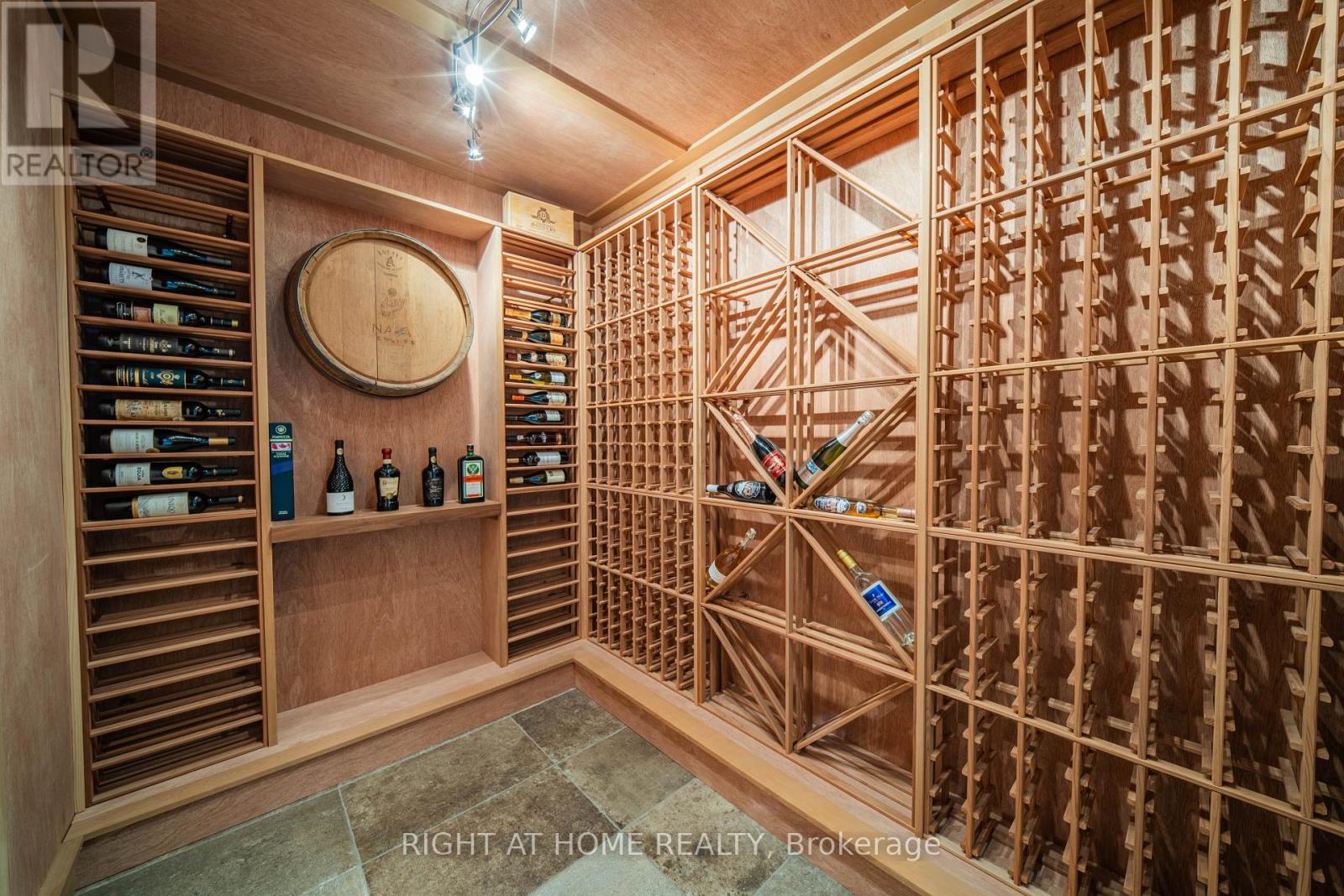 2 Finchley Road, Toronto, Ontario  M9A 2X3 - Photo 17 - W13093840