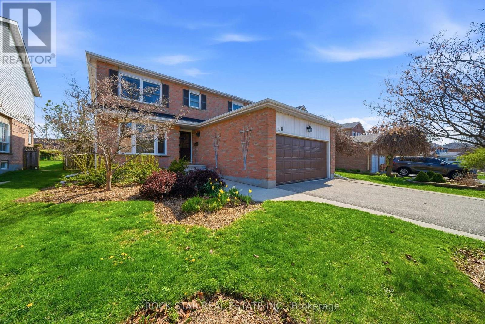 18 Northforest Trail, Kitchener, Ontario  N2N 2Y7 - Photo 2 - X13093850