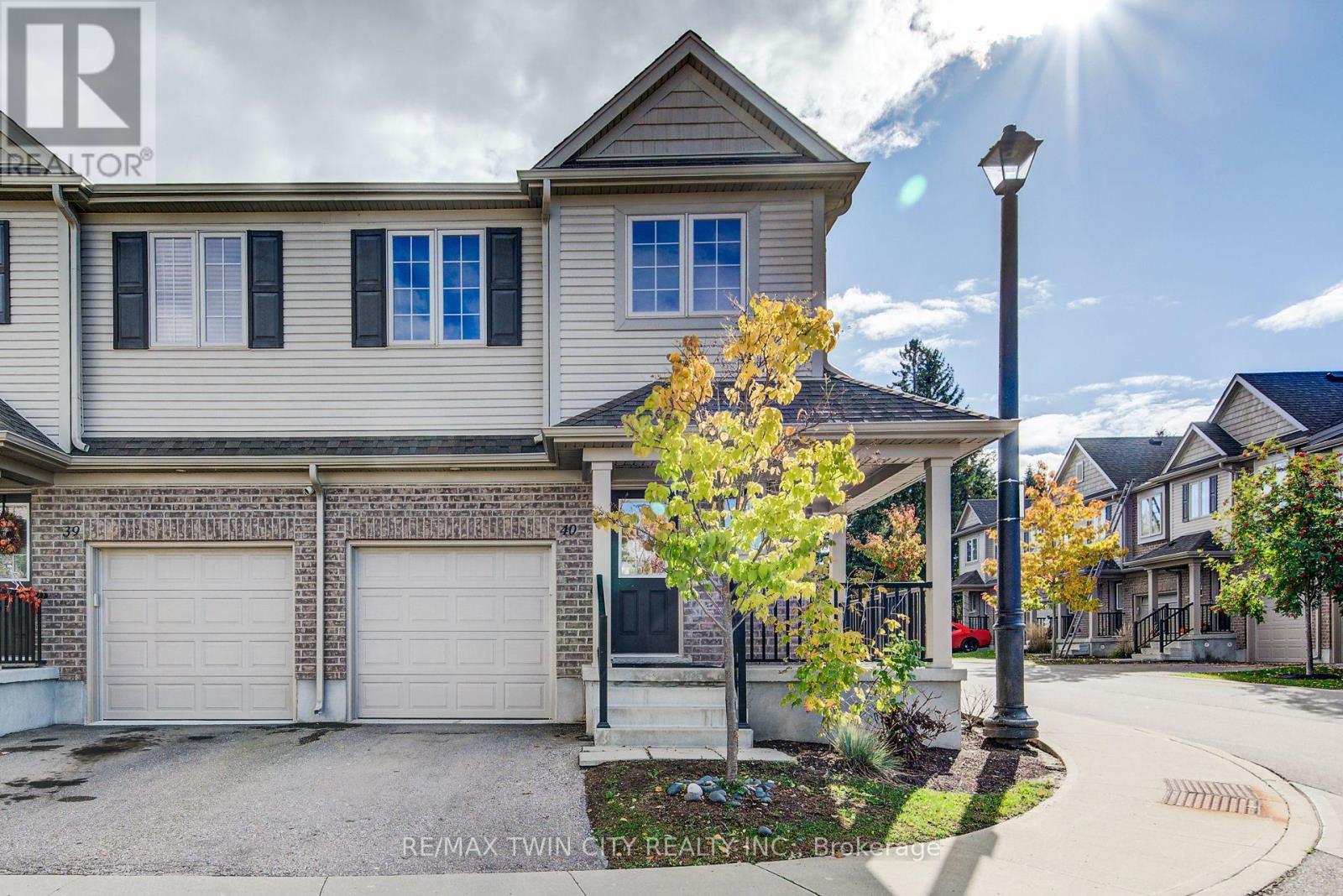40 - 50 PINNACLE DRIVE, Kitchener, Ontario