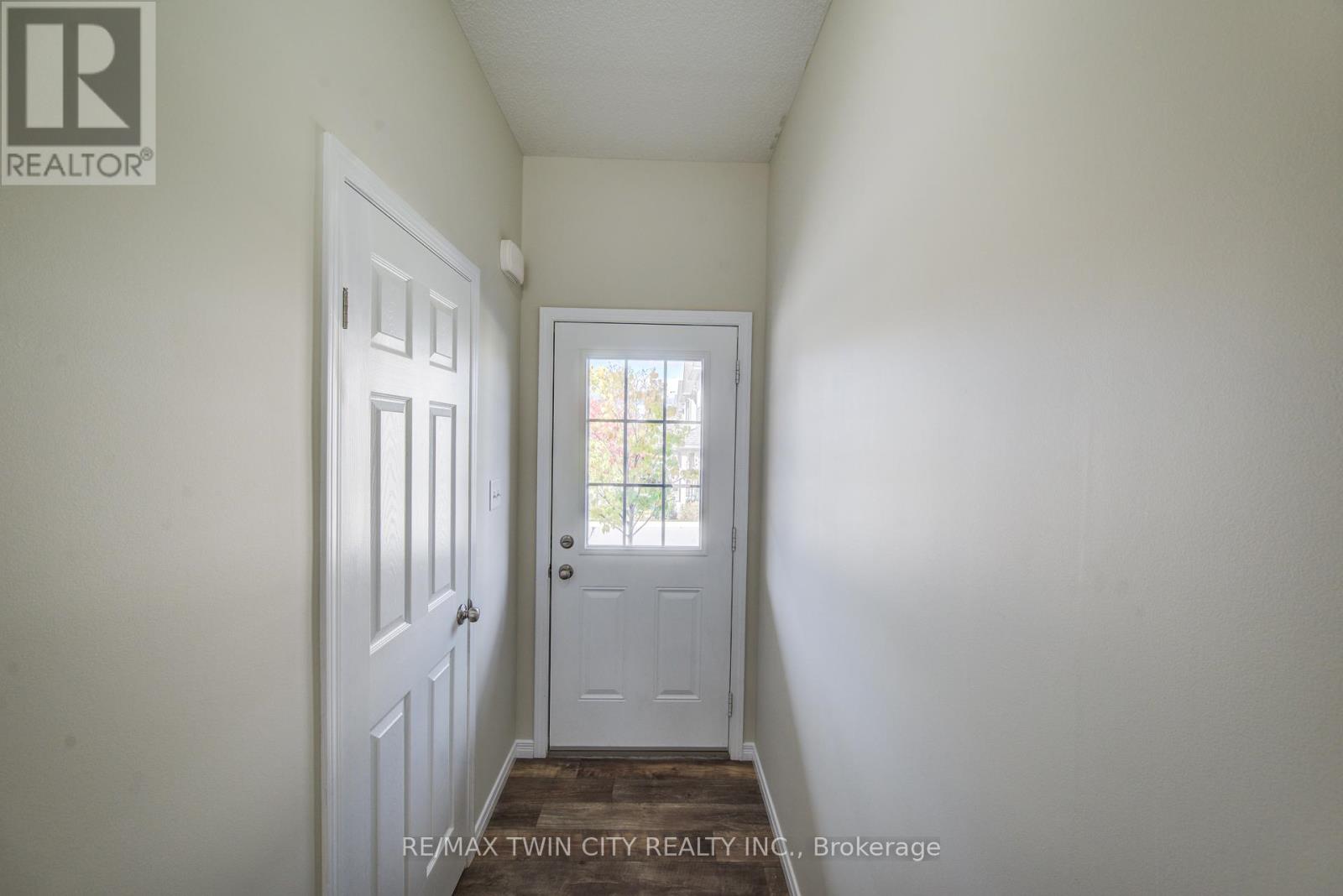 40 - 50 Pinnacle Drive, Kitchener, Ontario  N2P 1C5 - Photo 6 - X13093864