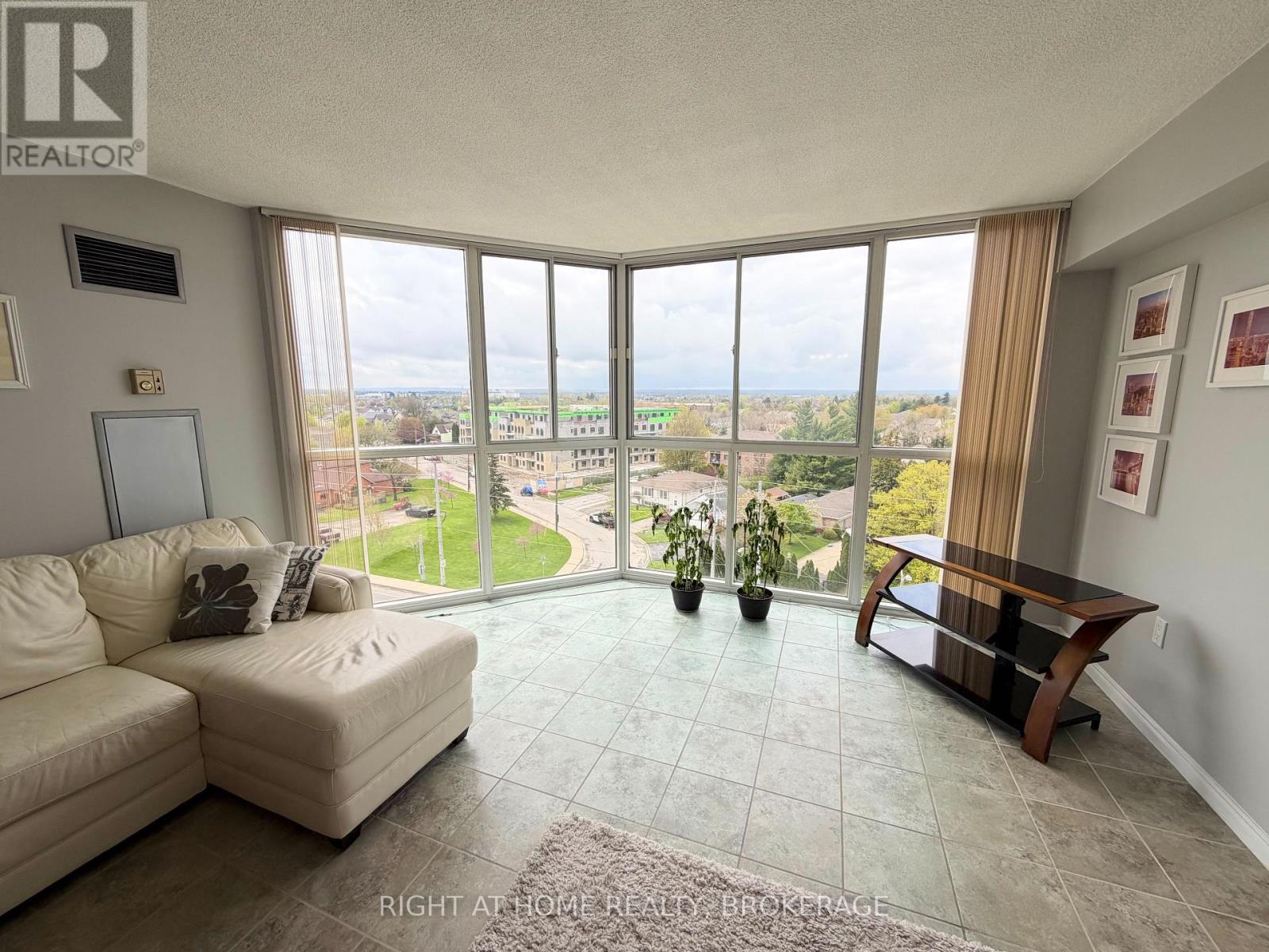 801 - 162 Martindale Road, St. Catharines, Ontario  L2S 3S4 - Photo 5 - X13017152