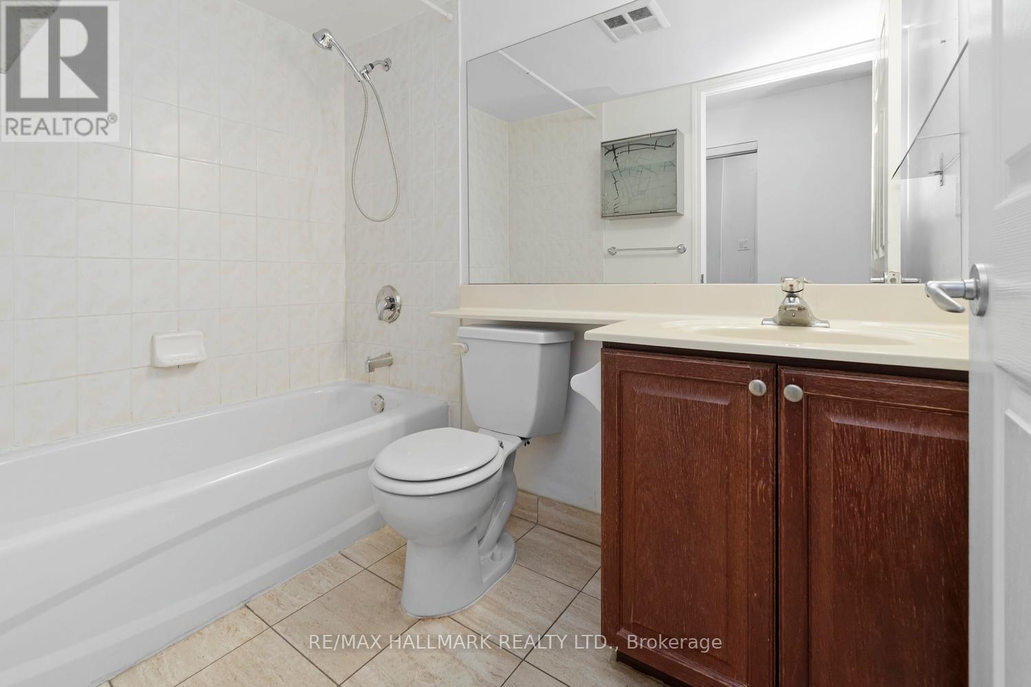 1119 - 230 Queens Quay W, Toronto, Ontario  M5J 2Y7 - Photo 17 - C13093896