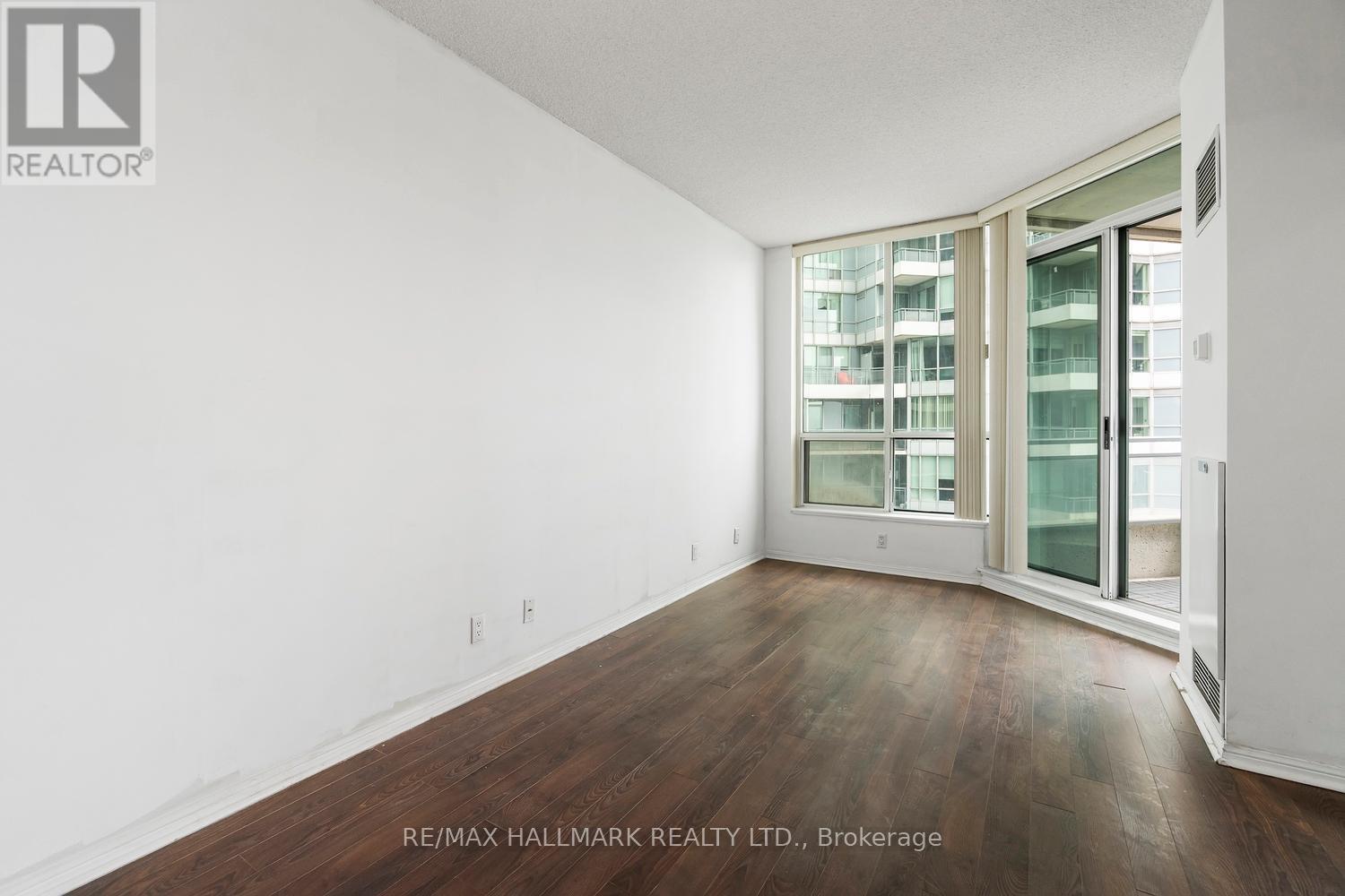 1119 - 230 Queens Quay W, Toronto, Ontario  M5J 2Y7 - Photo 4 - C13093896