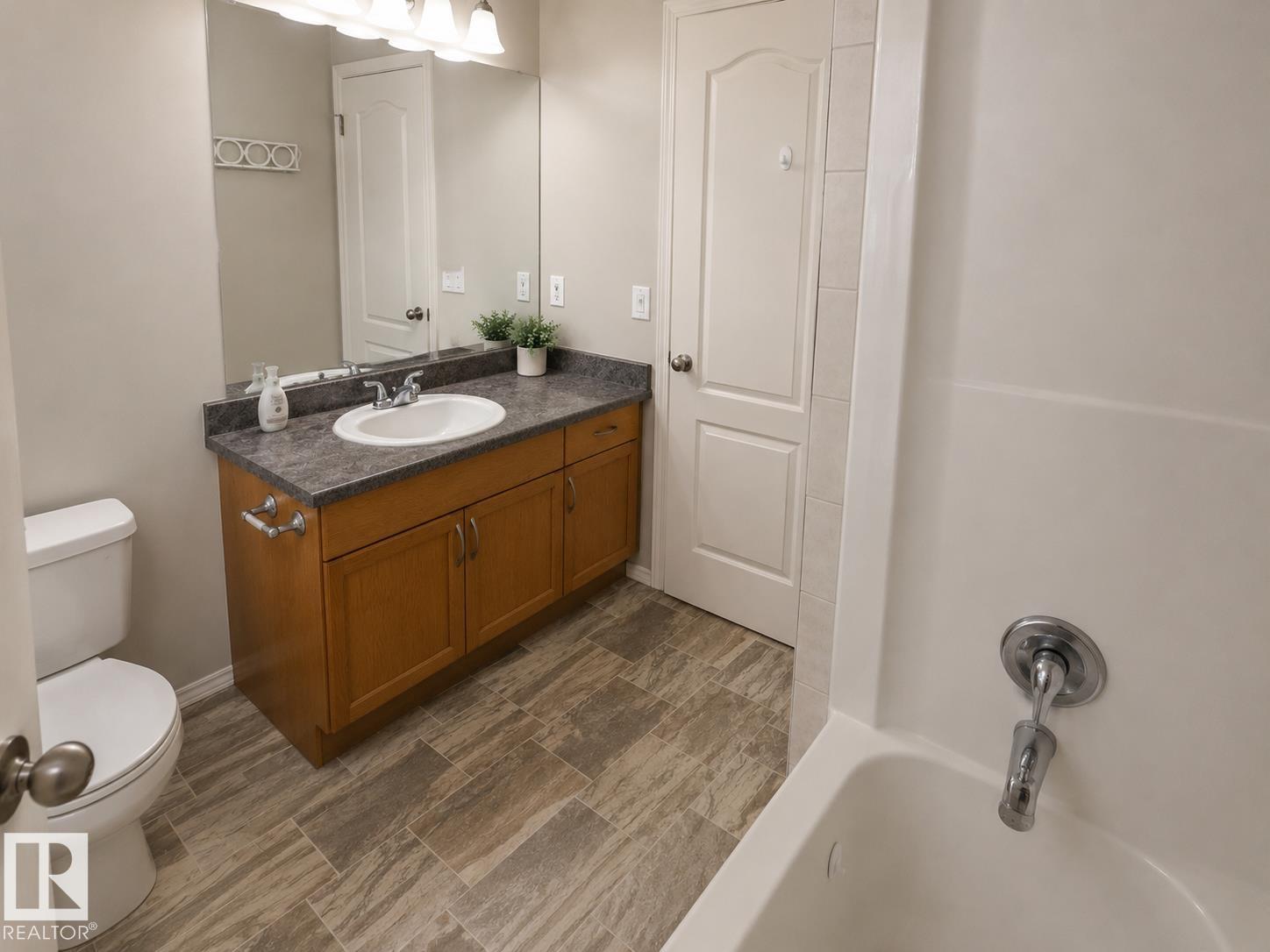 9745 71 Av Nw, Edmonton, Alberta  T6E 0W5 - Photo 12 - E4486115