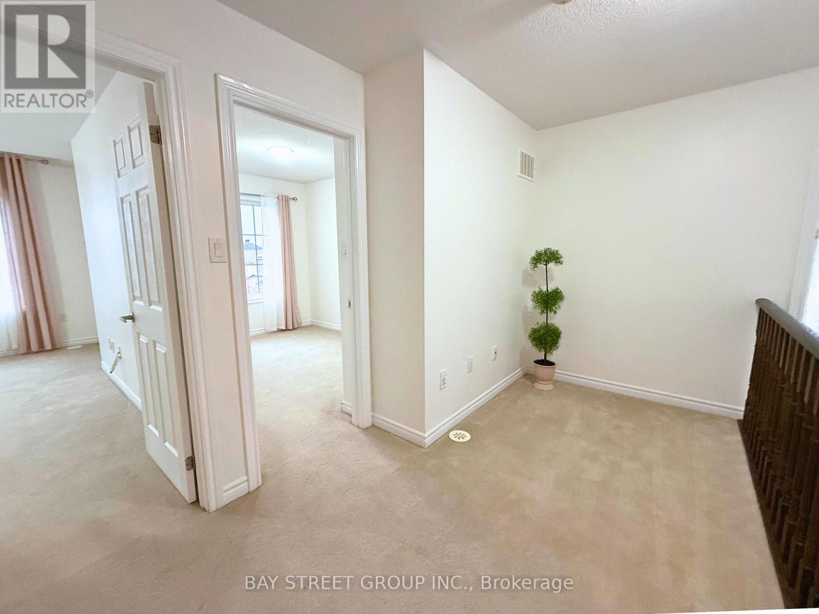 2564 Grand Oak Trail, Oakville, Ontario  L6M 0S4 - Photo 15 - W13093894