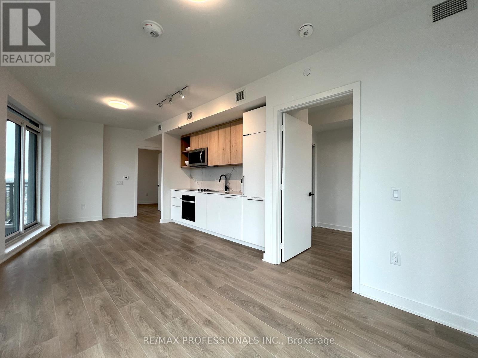 2702 - 1245 Dupont Street, Toronto, Ontario  M6H 0G5 - Photo 16 - W13093902