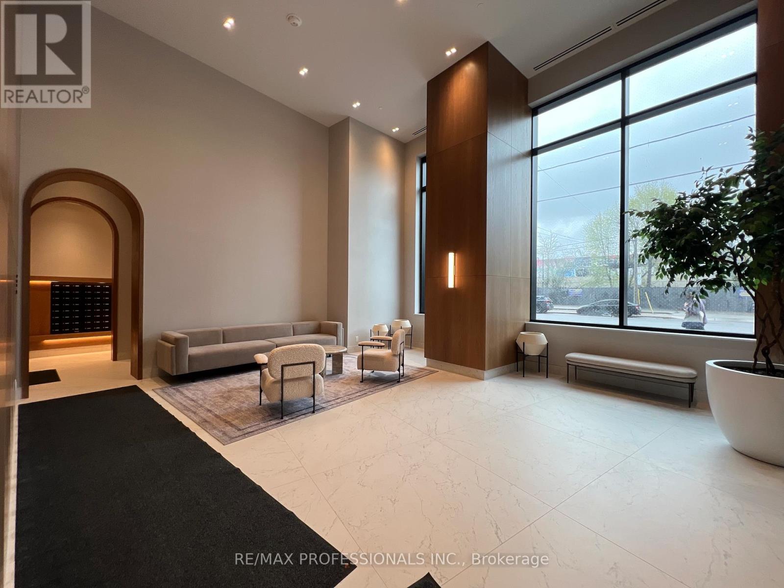 2702 - 1245 Dupont Street, Toronto, Ontario  M6H 0G5 - Photo 3 - W13093902